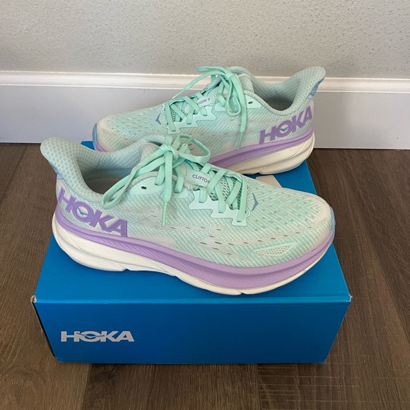 Hoka One One Shoes - Hoka Clifton9 Women’s 8 Sunlit Ocean/Lilac Mist